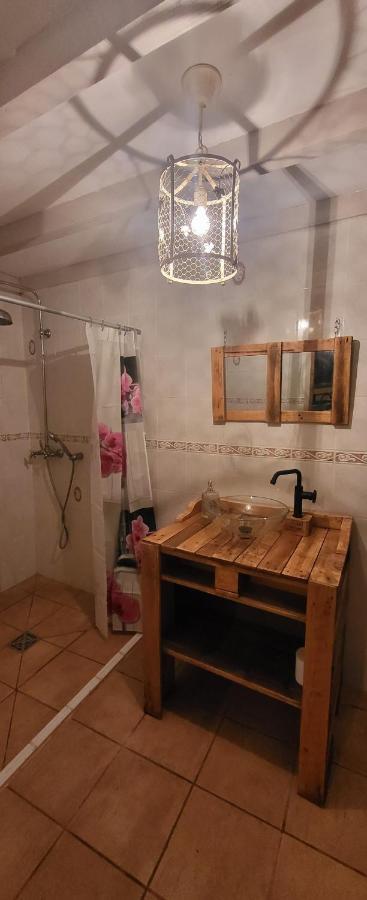 Bed and Breakfast La Boriette Du Rougier Montlaur  Экстерьер фото